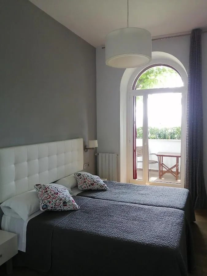 Cr Luarri Hotel San Sebastian 0*,
